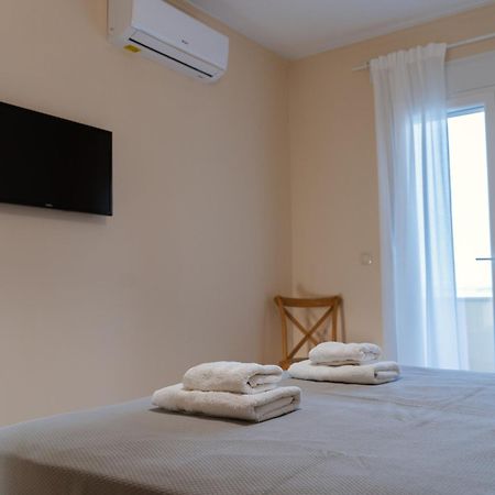 Marine Apartments Venetiko Paralia Agias Foteinis Екстер'єр фото